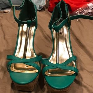 Wedge heels